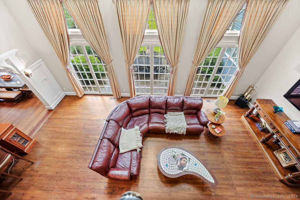 16 Oak Bluff