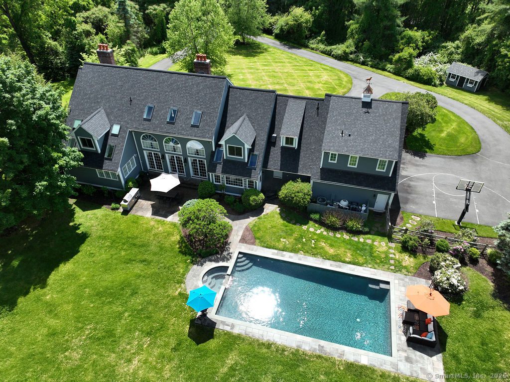16 Oak Bluff