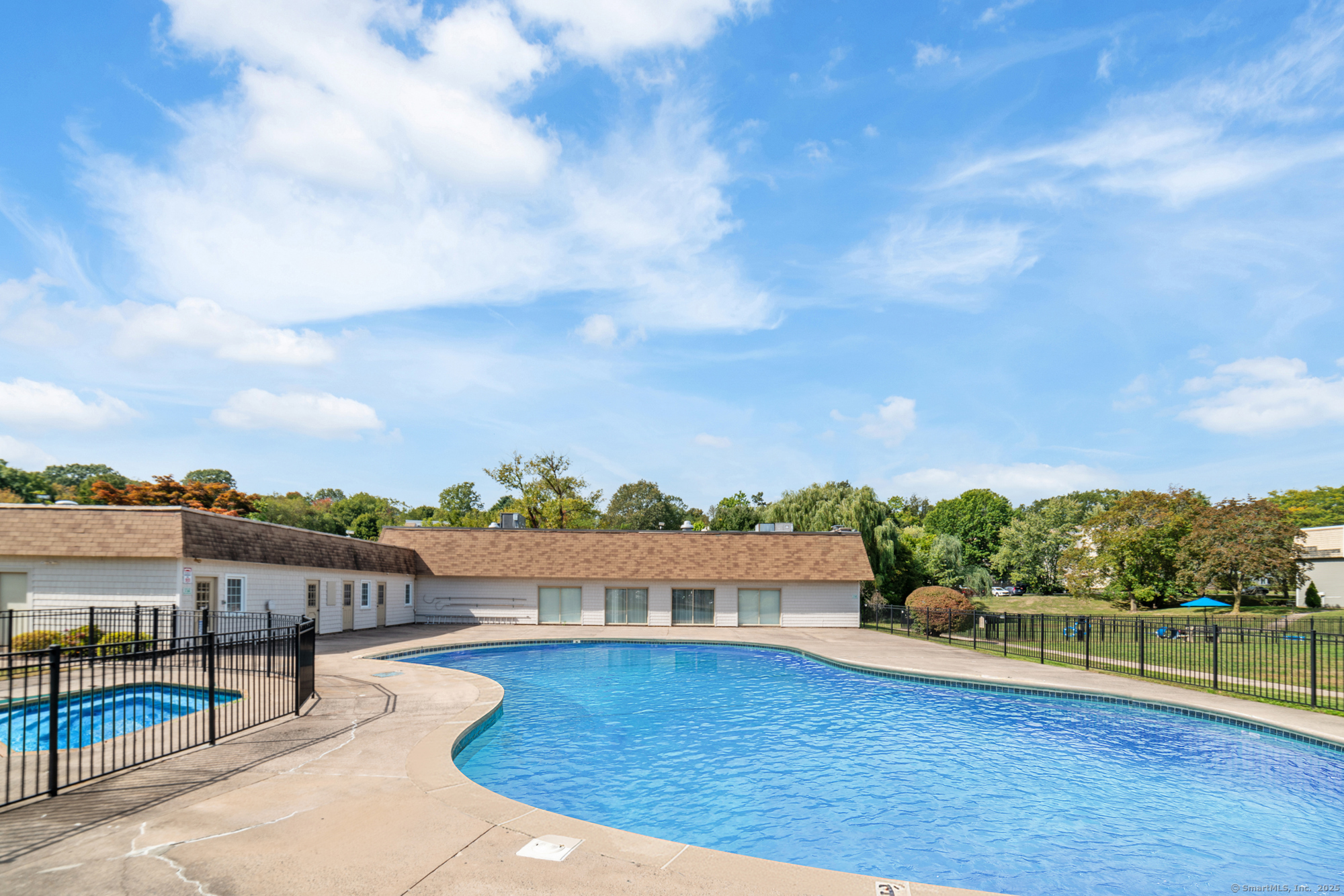 54 Meetinghouse Village 2