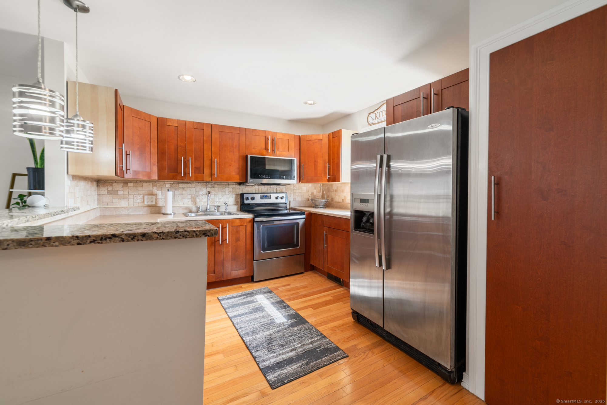 54 Meetinghouse Village 2