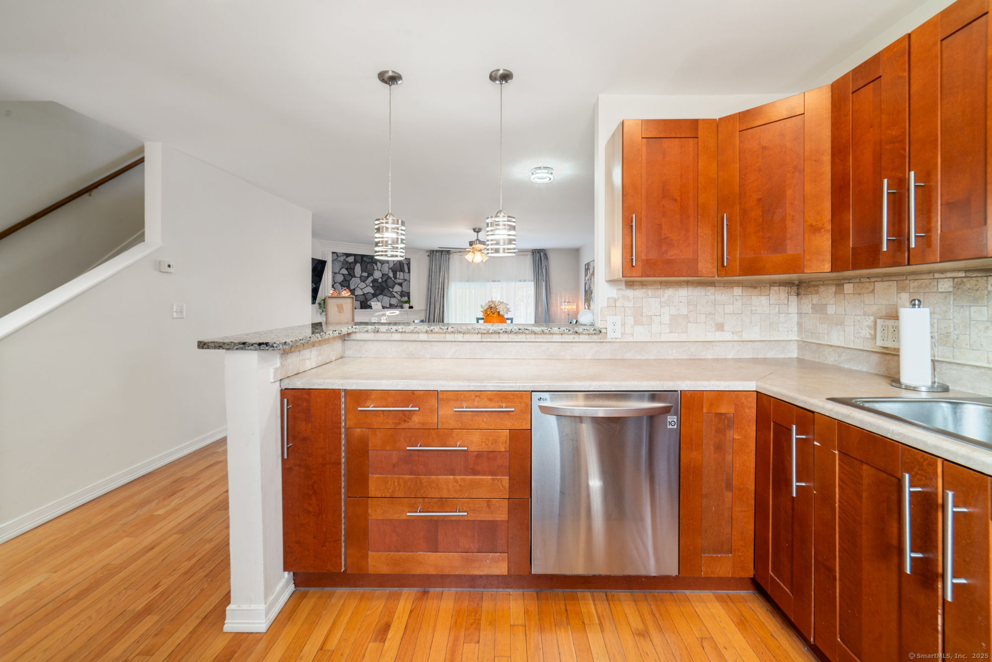 54 Meetinghouse Village 2