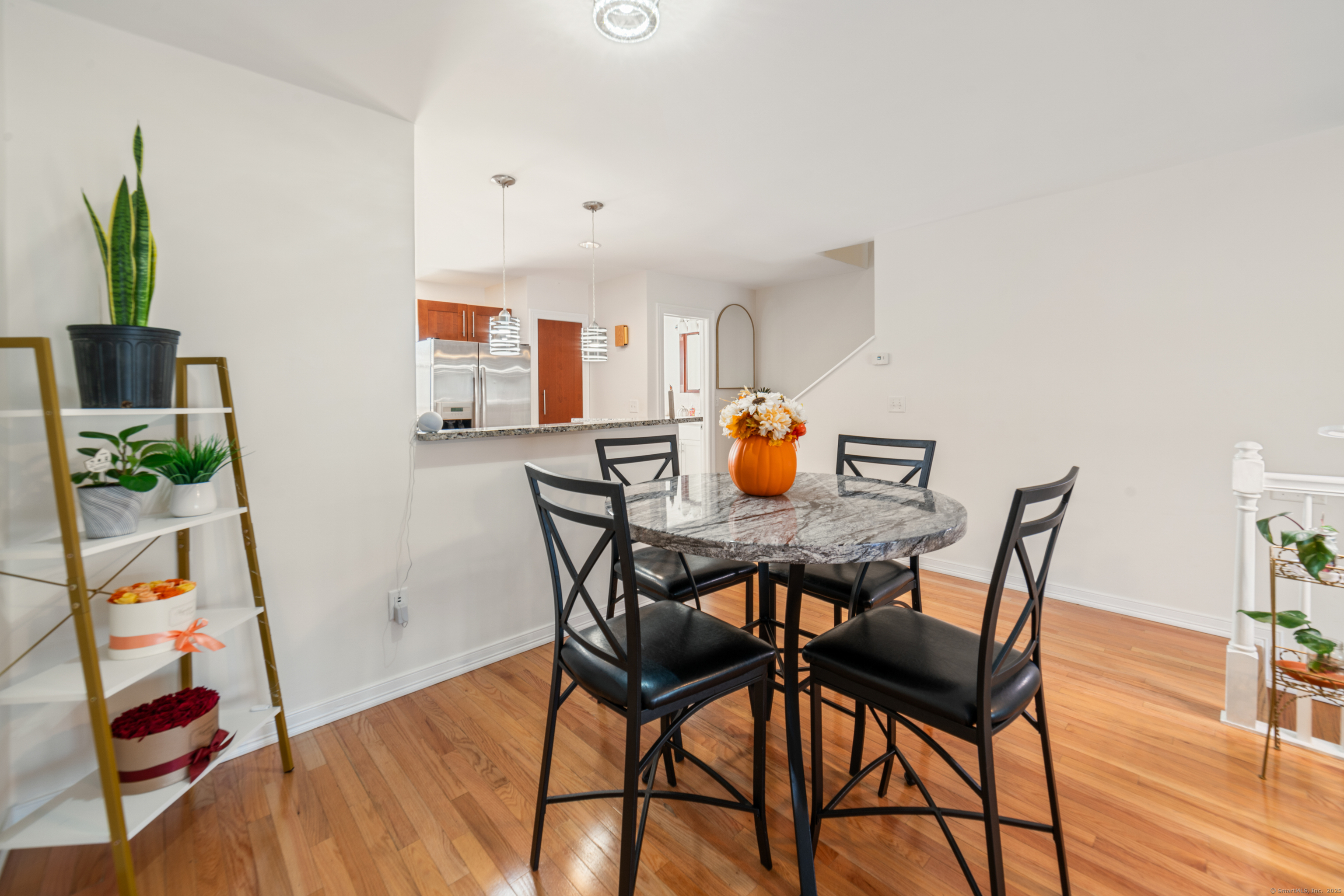 54 Meetinghouse Village 2