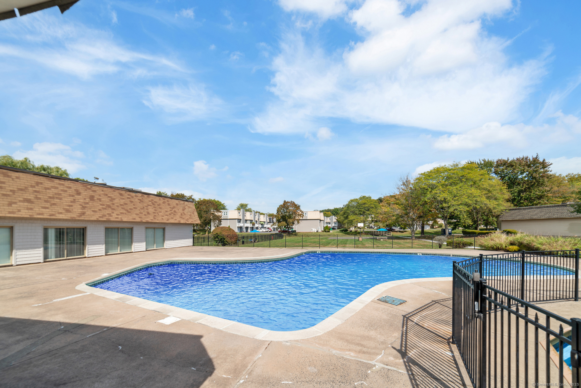 54 Meetinghouse Village 2