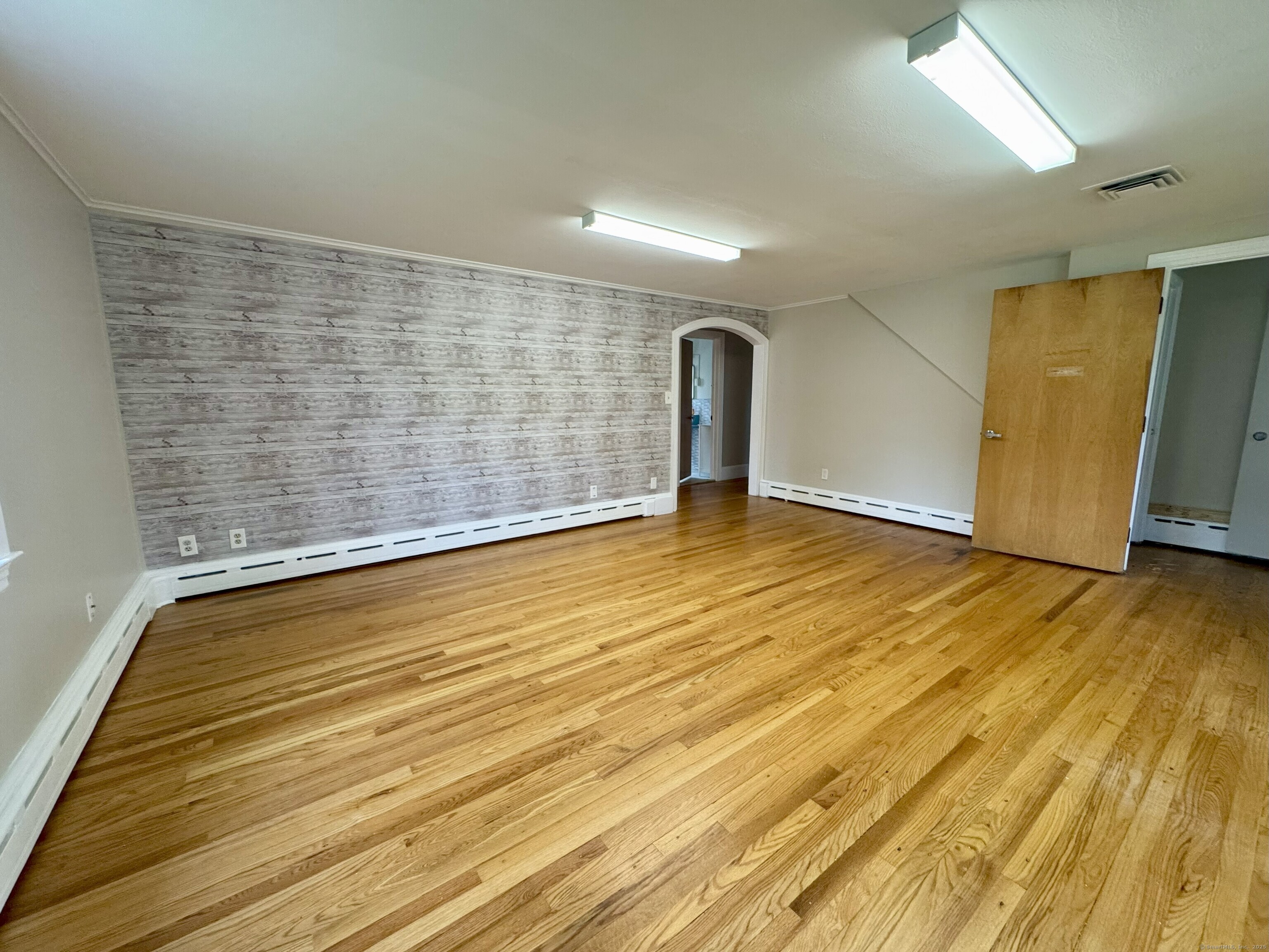 160-184 Wolcott Street