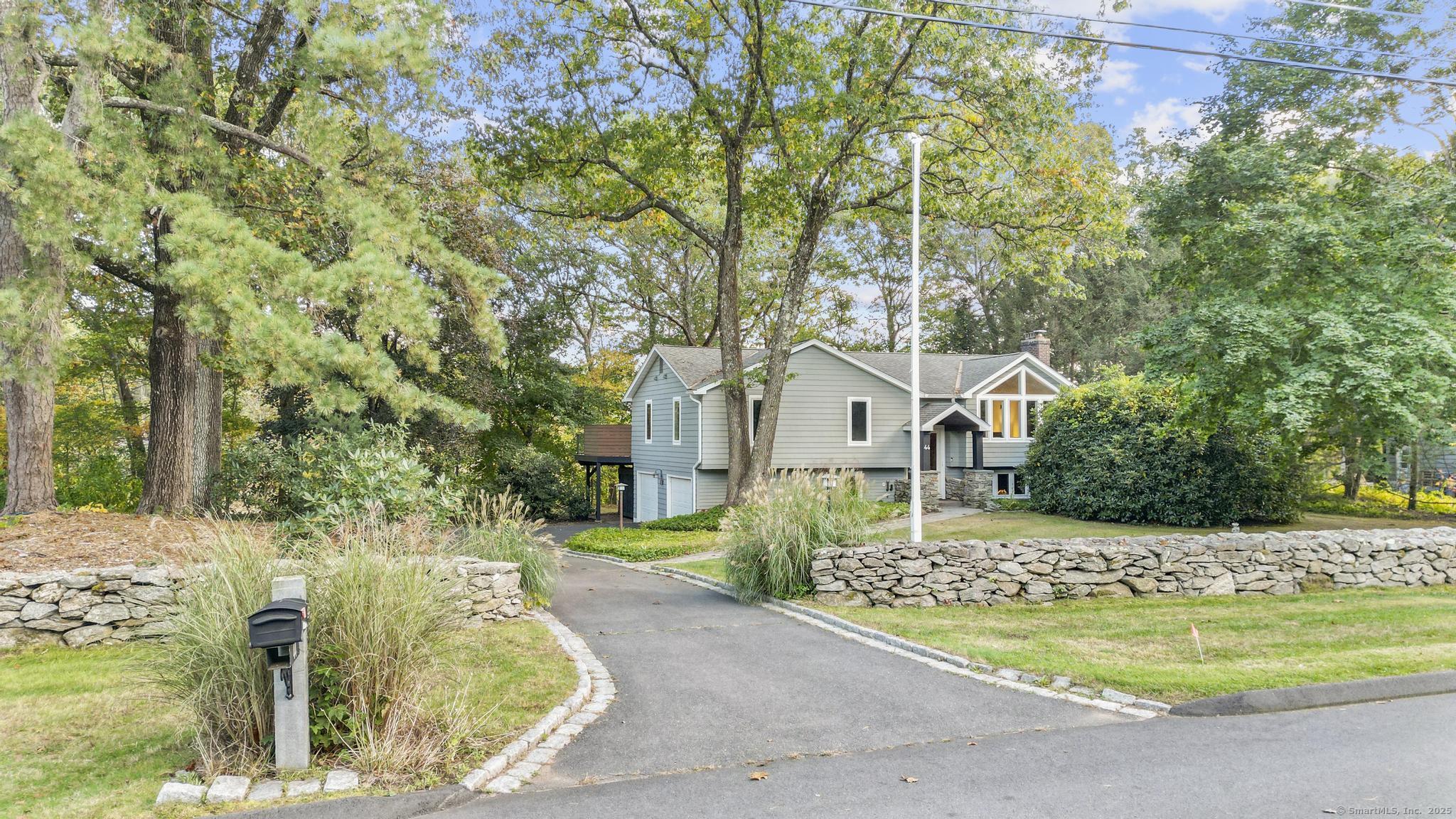 44 Echo Lane