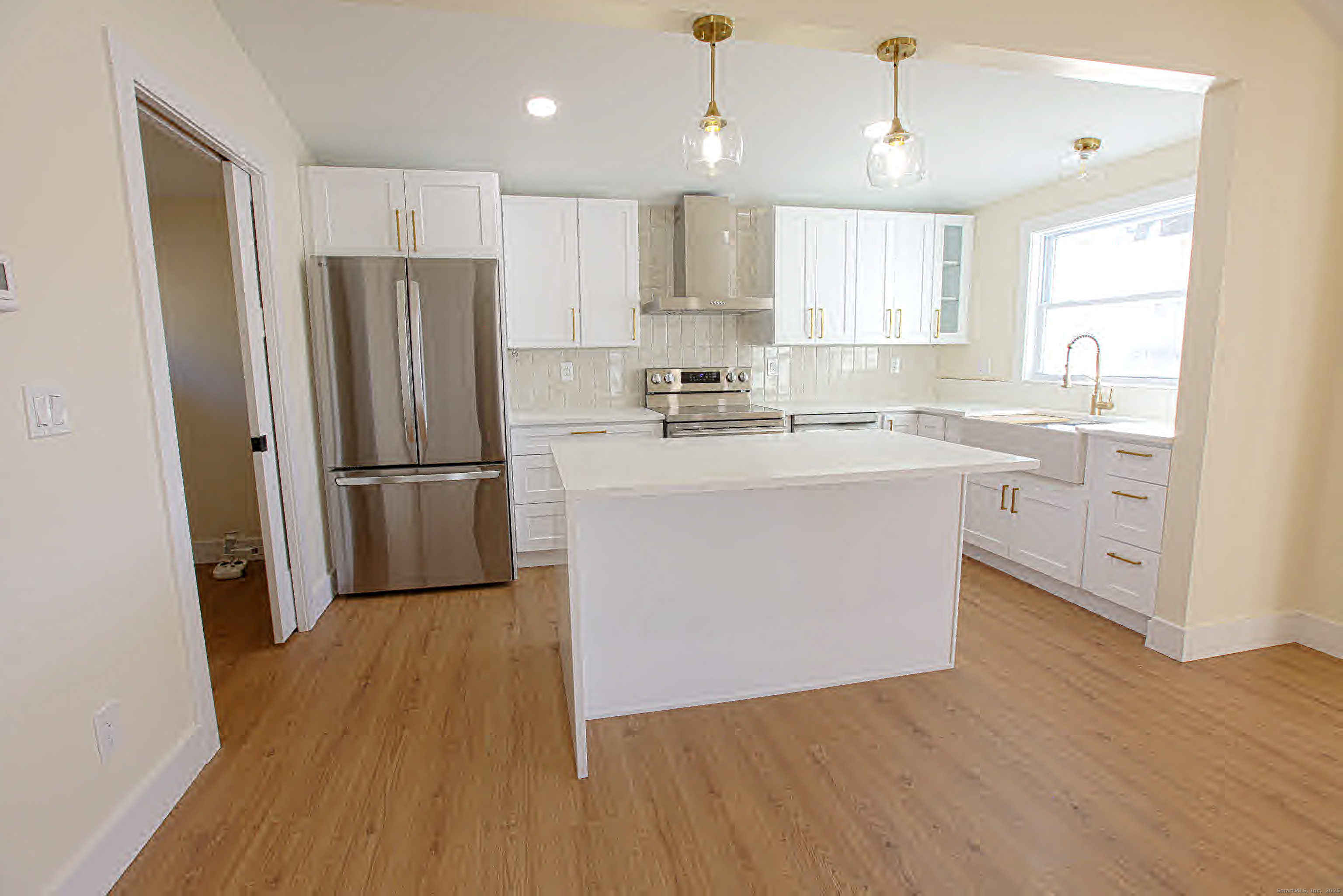 145 Lakeview Drive