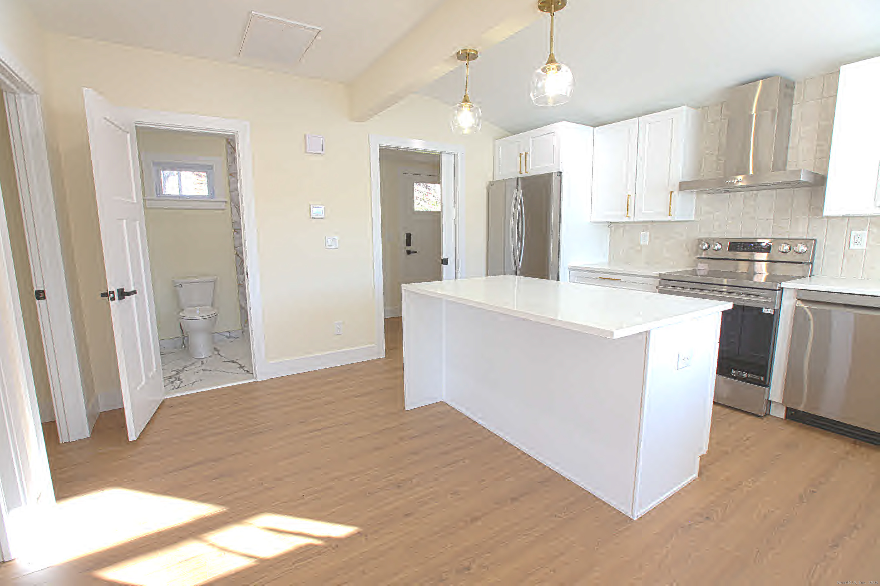 145 Lakeview Drive