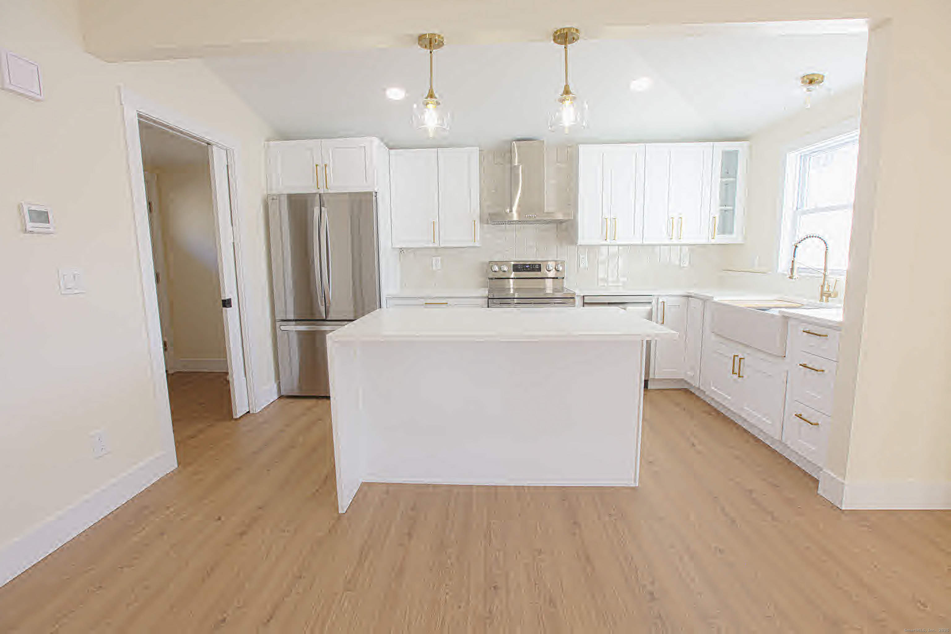 145 Lakeview Drive