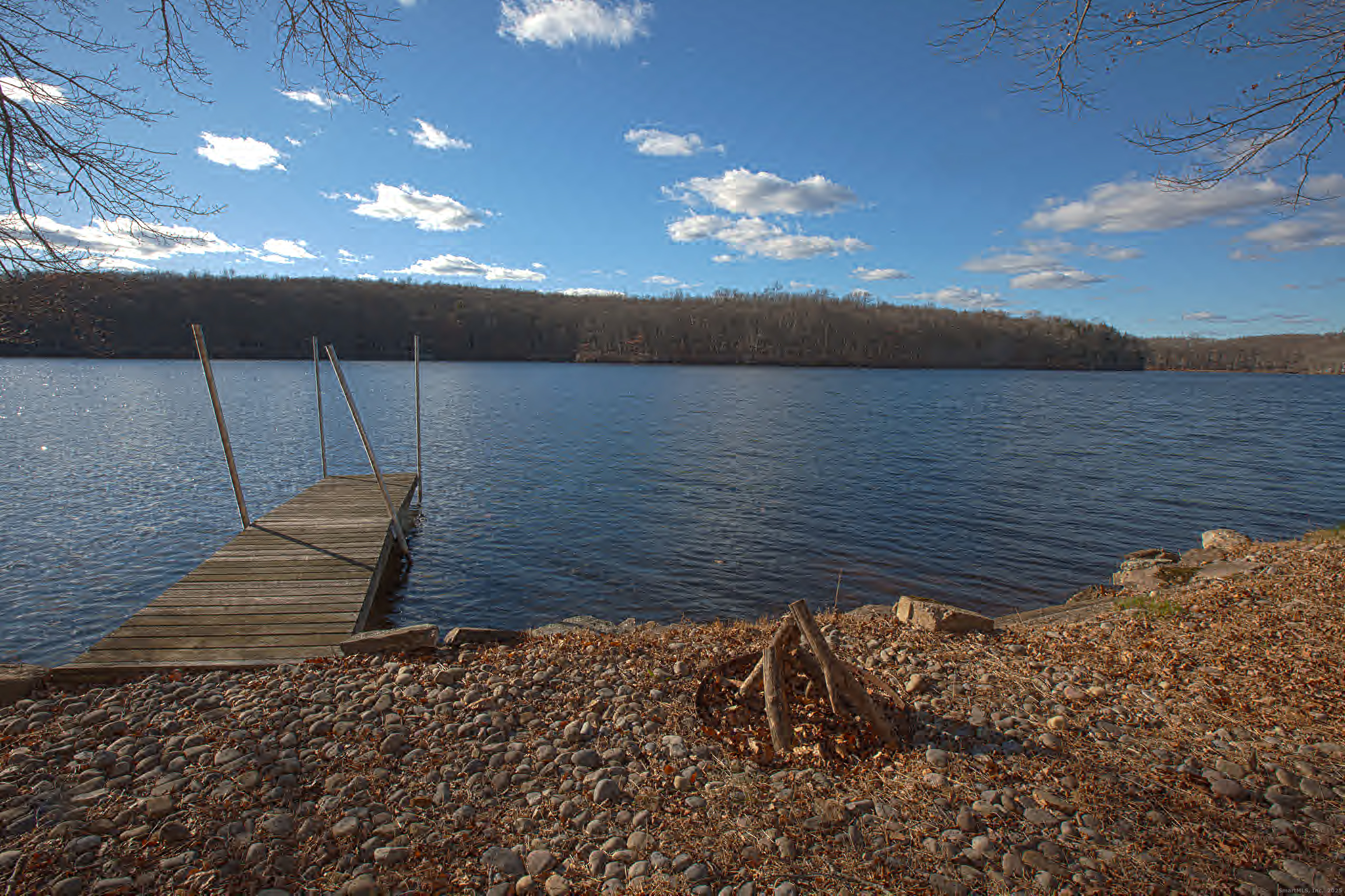 145 Lakeview Drive