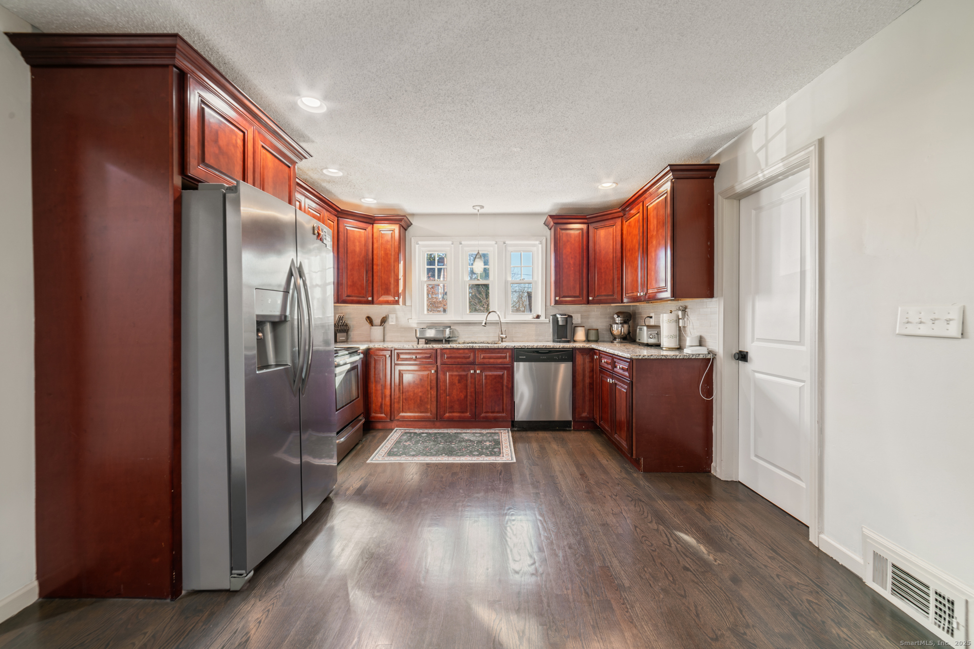 23 Ledyard Road