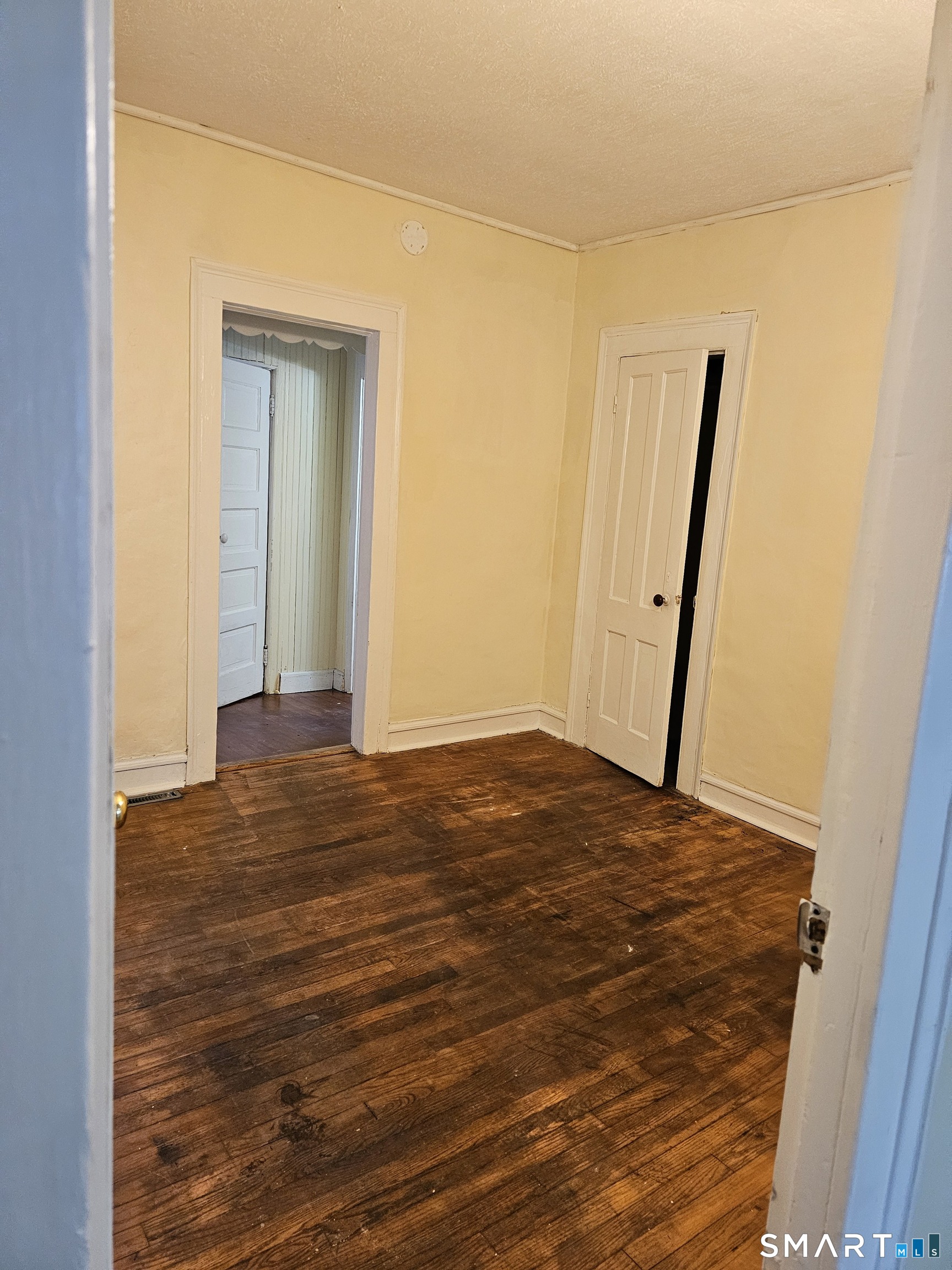 154 Curtis Street 1st Floor