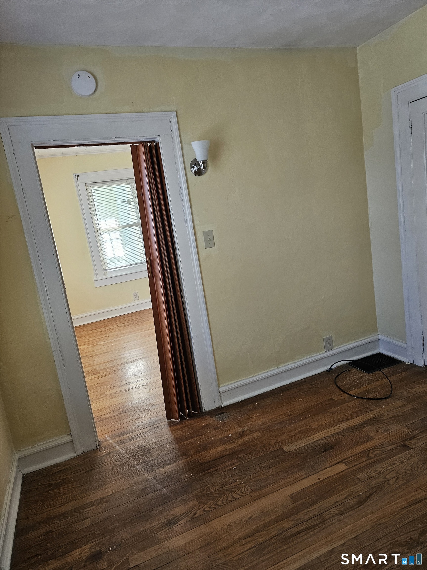 154 Curtis Street 1st Floor