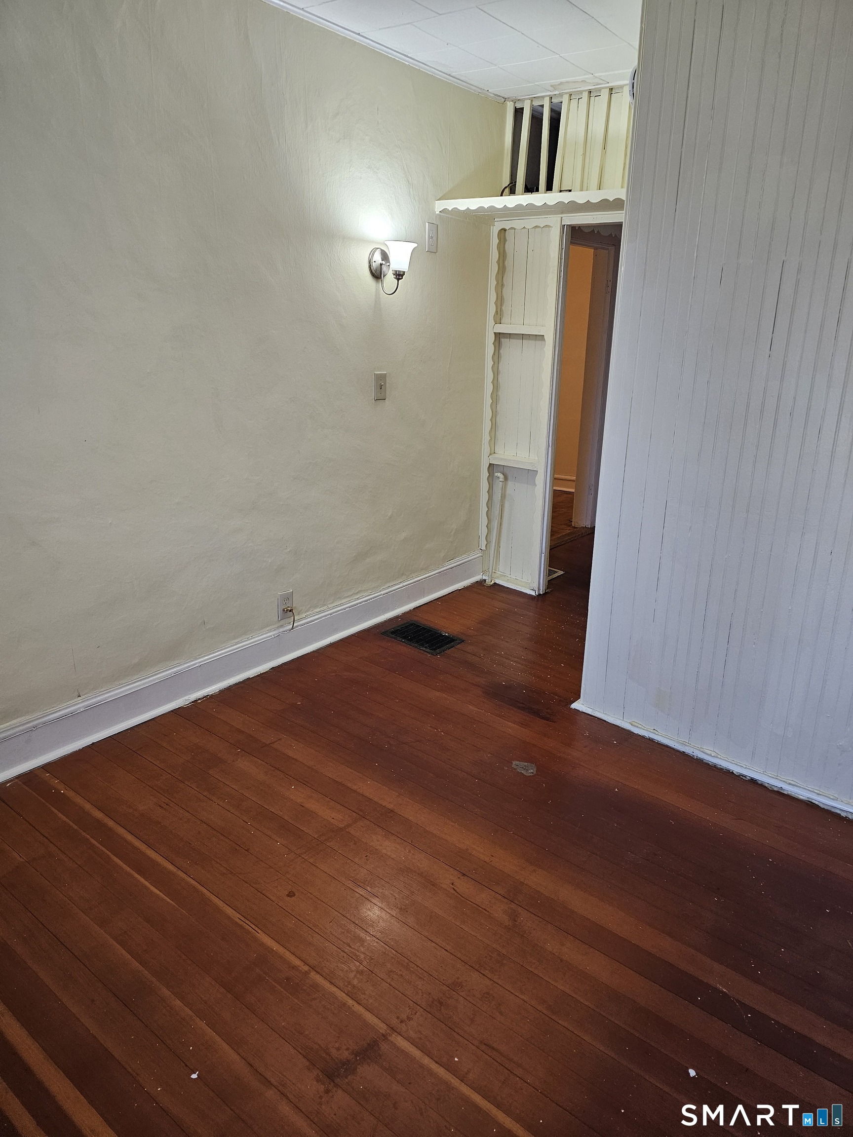154 Curtis Street 1st Floor