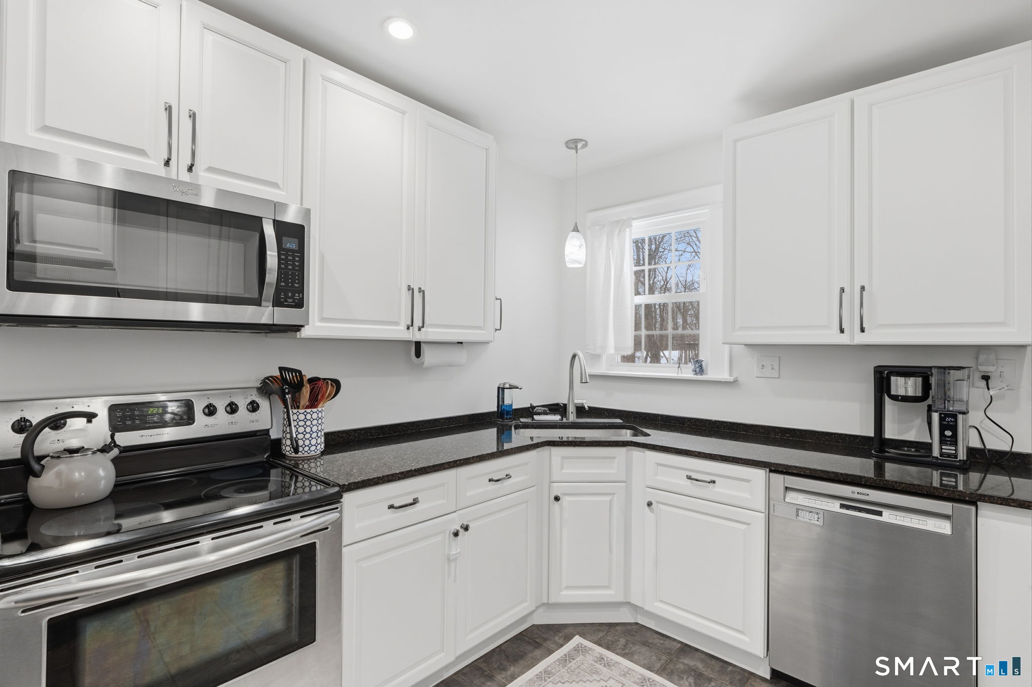 7 Ledyard Road