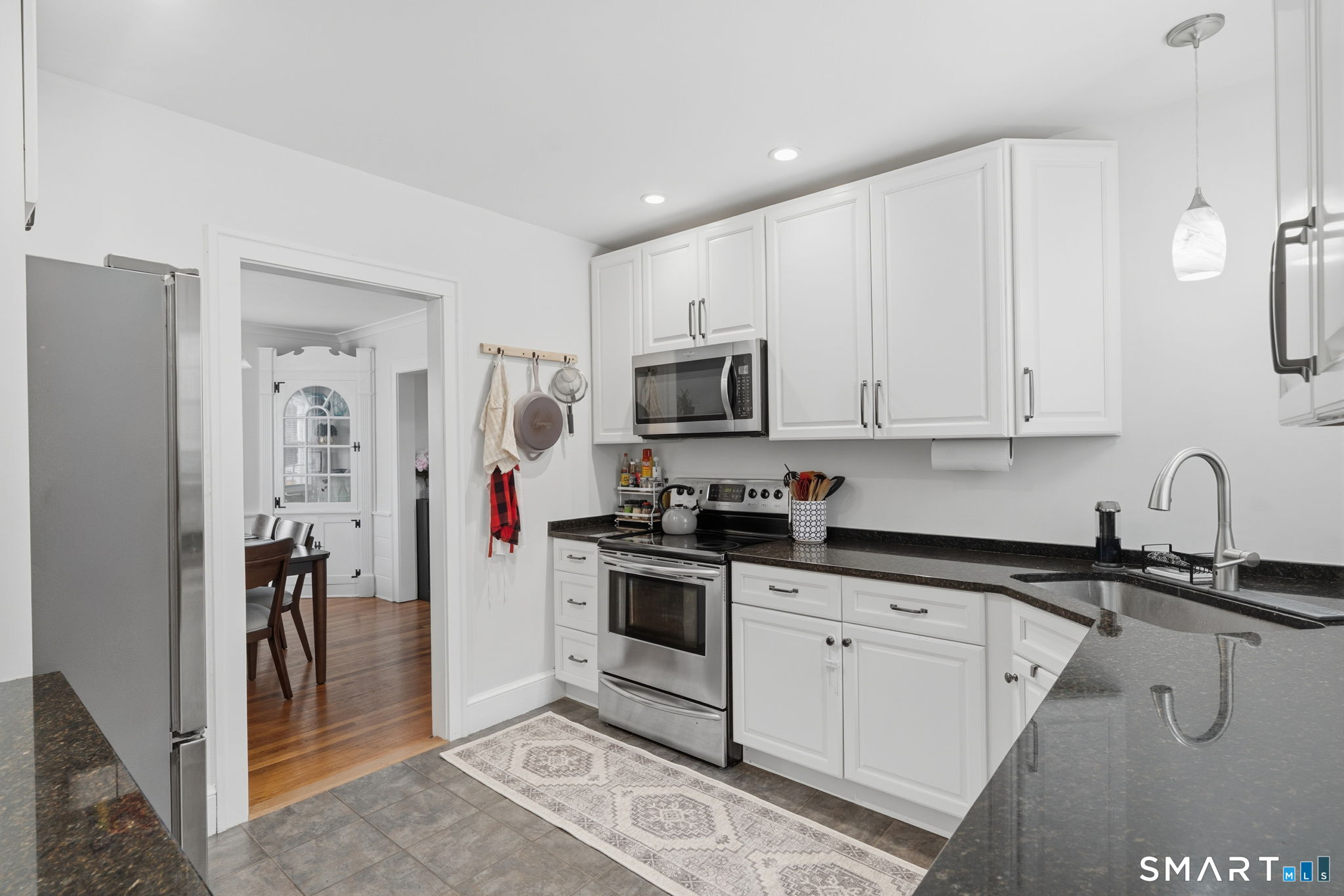 7 Ledyard Road