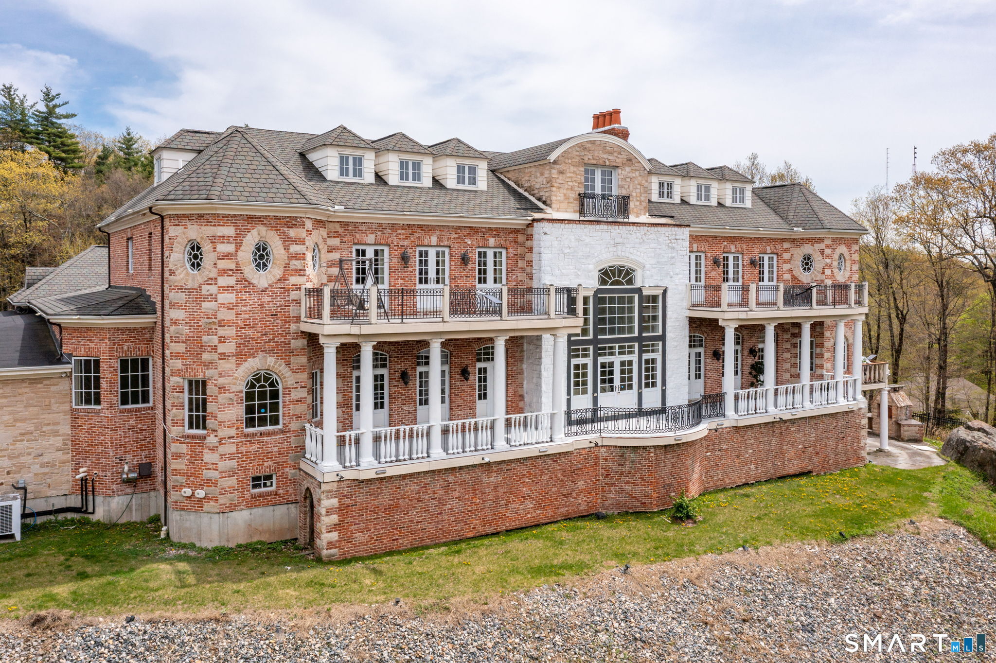 40 Parsons Way