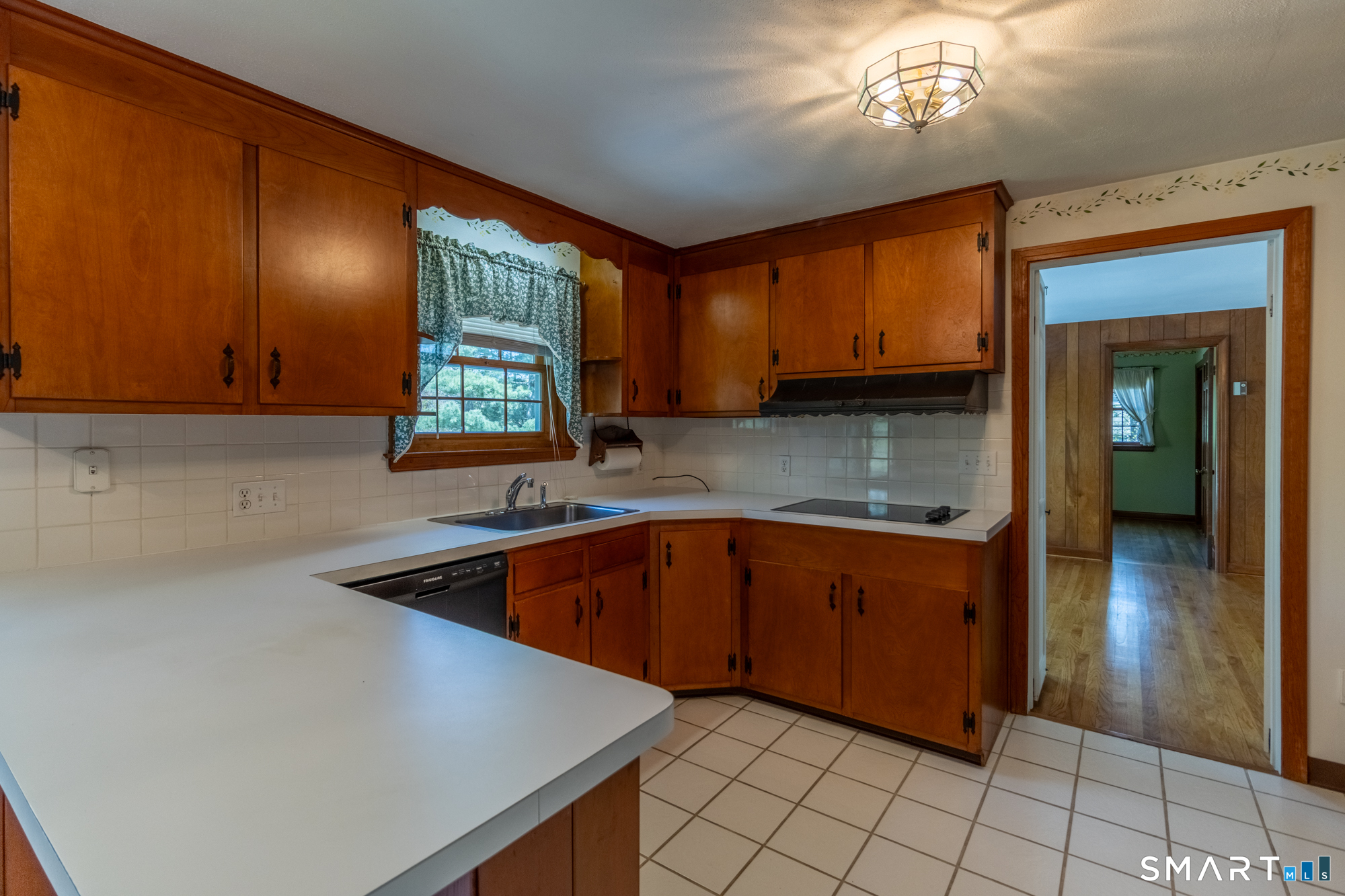 11 Hickory Lane