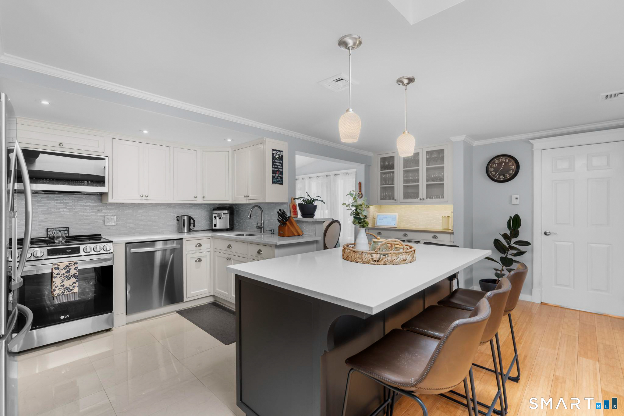 10 Riveredge Court