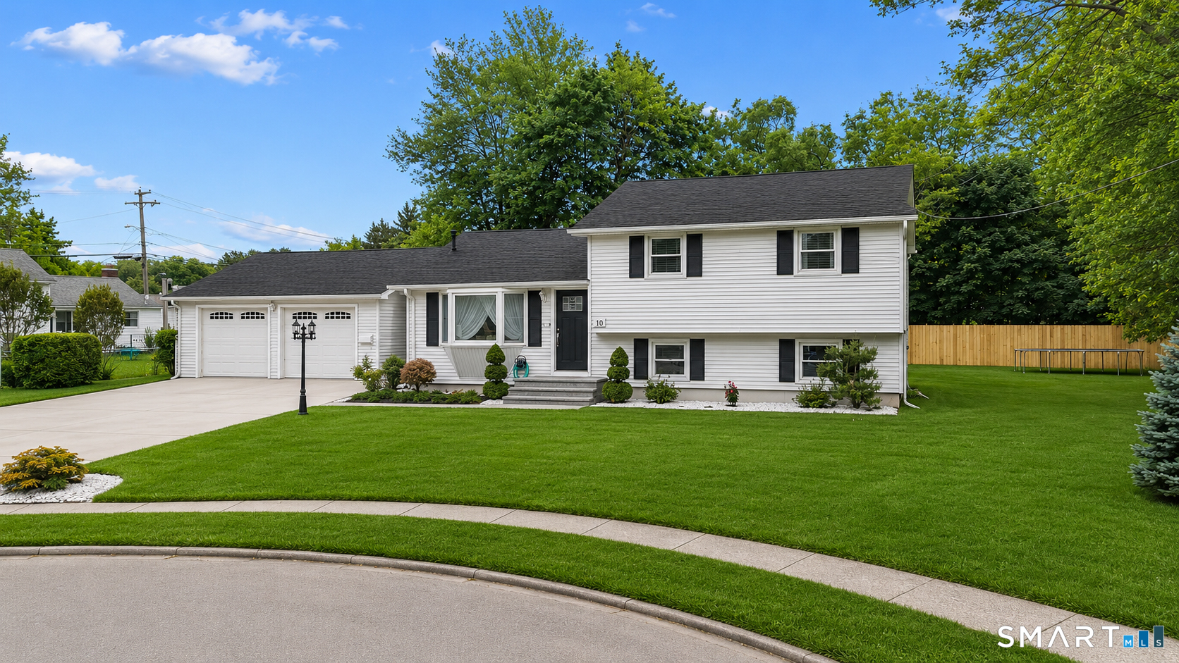 10 Riveredge Court