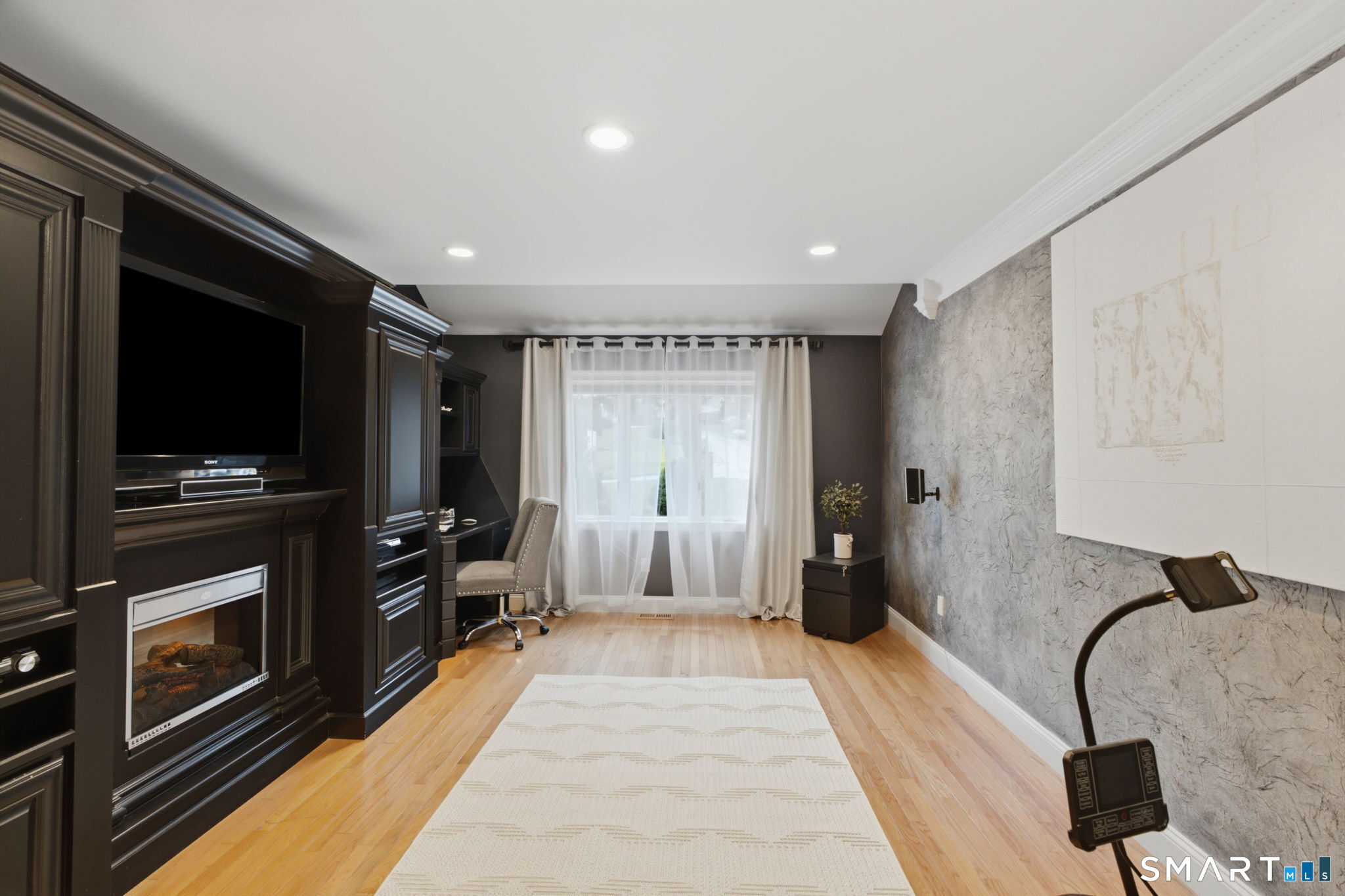87 Tarragon Drive