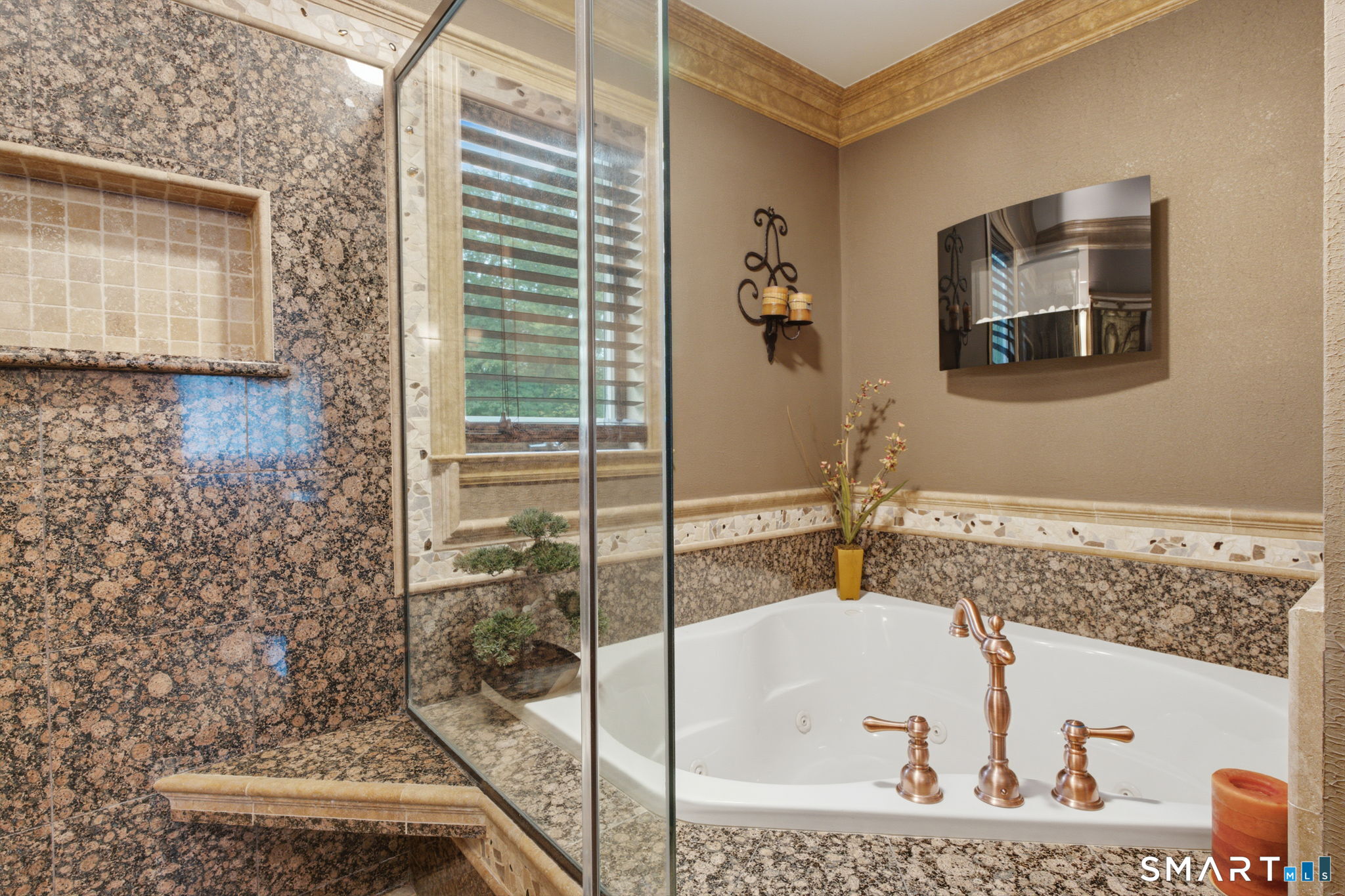 87 Tarragon Drive