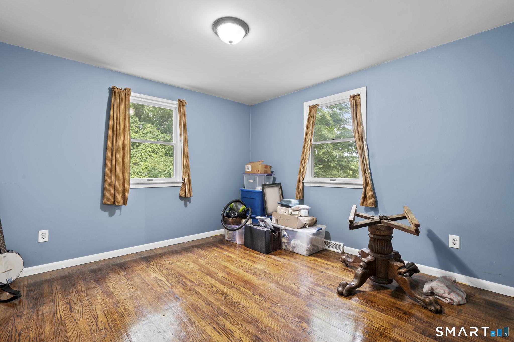 32 Fairview Avenue