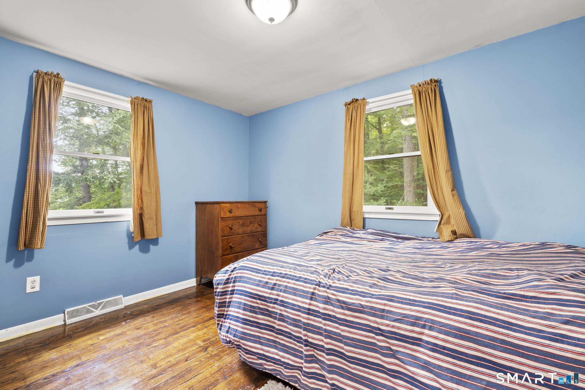 32 Fairview Avenue