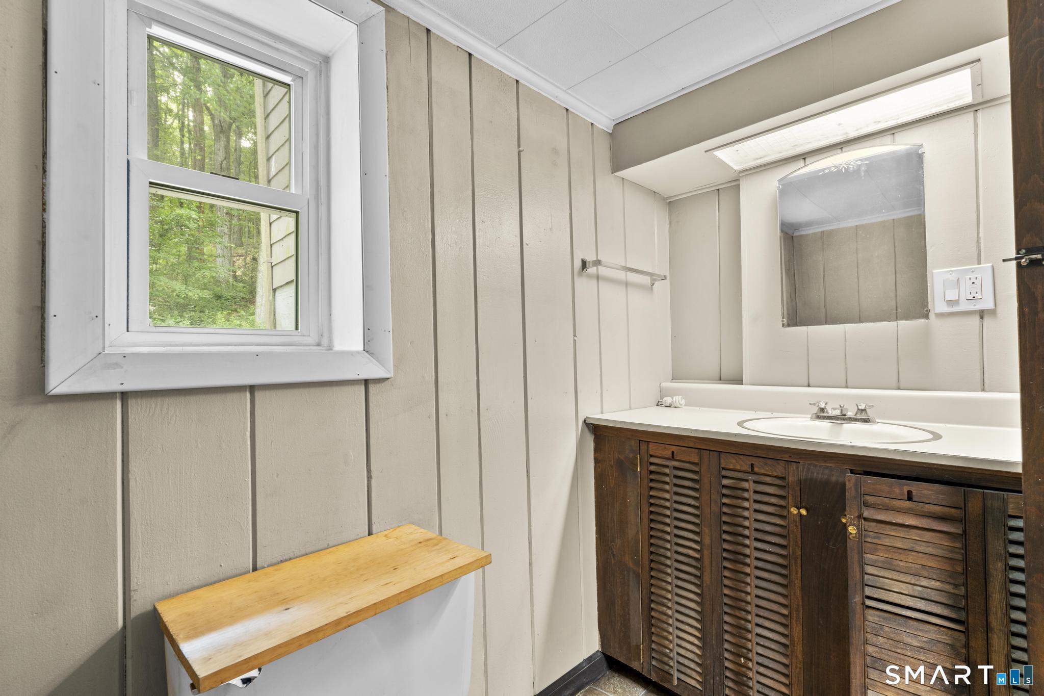 32 Fairview Avenue