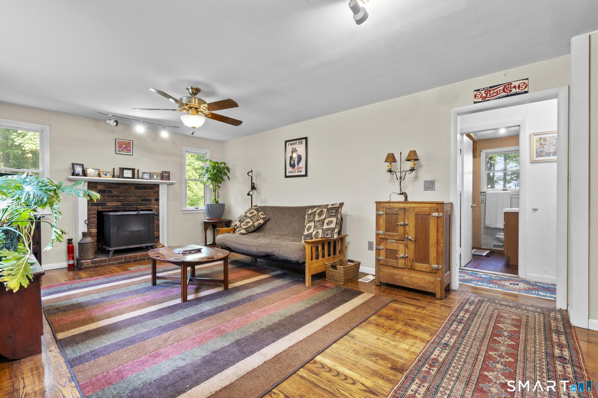 32 Fairview Avenue