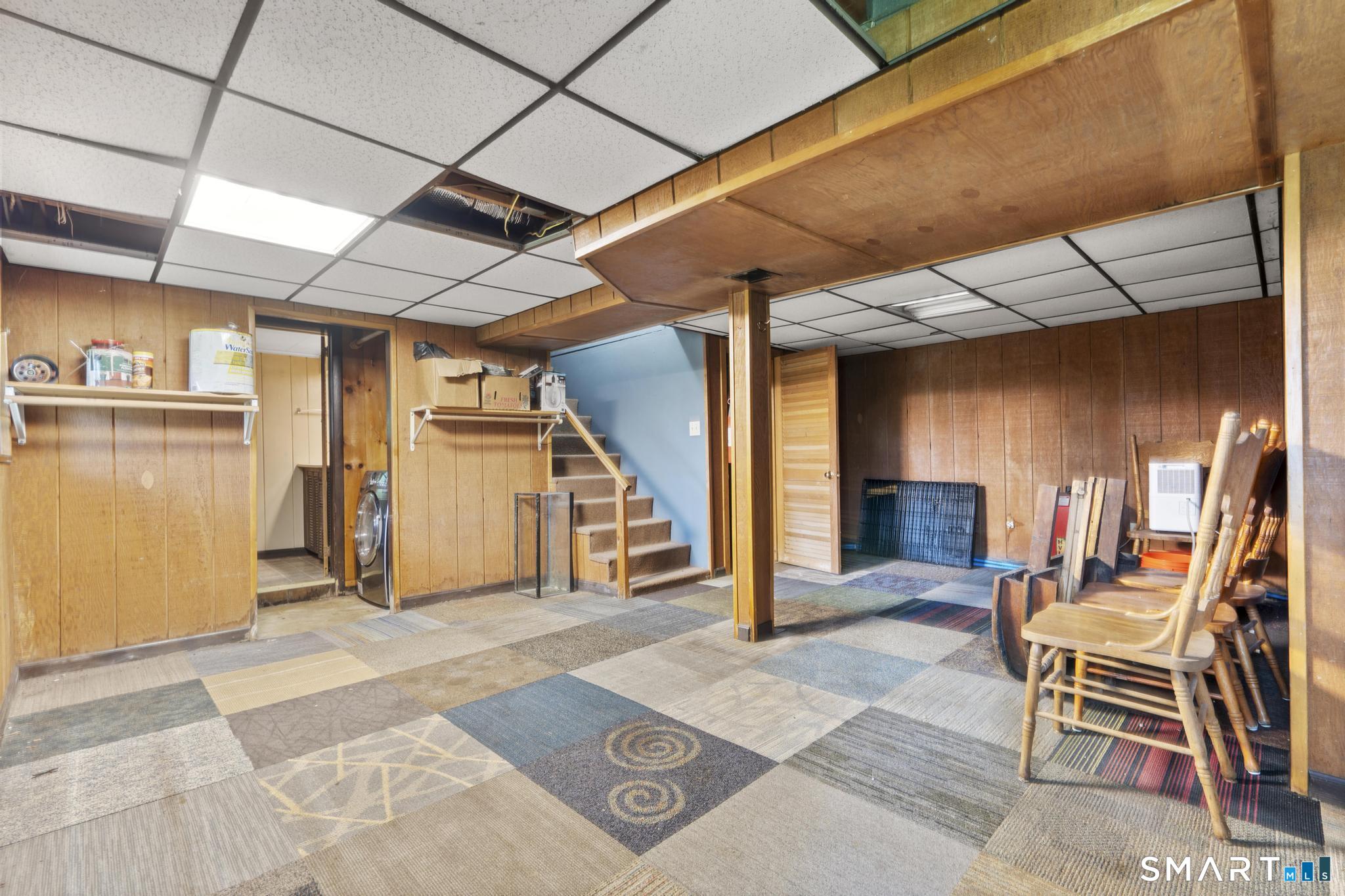 32 Fairview Avenue