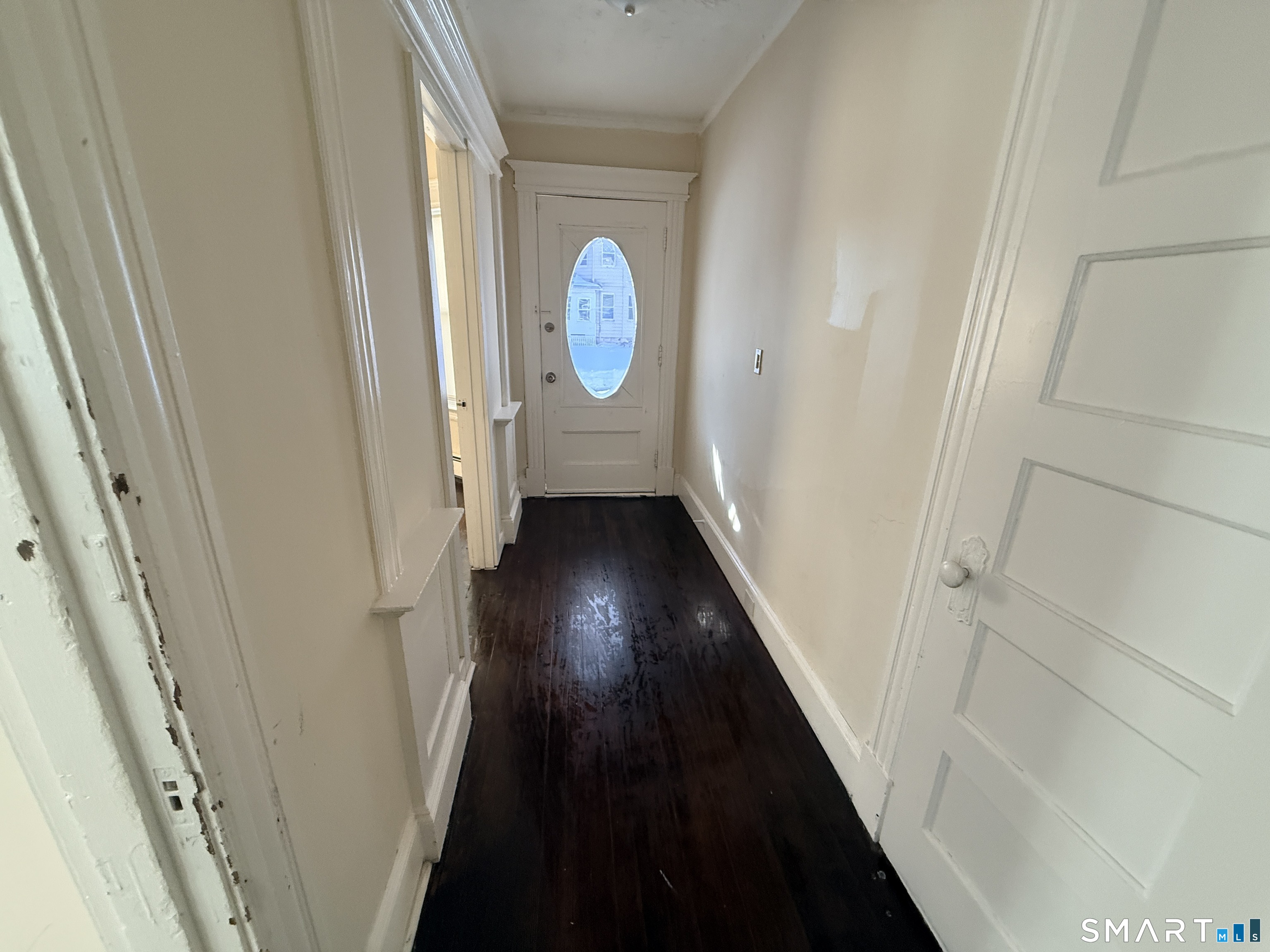 15-17 Beacon Street Unit: 1st Floor