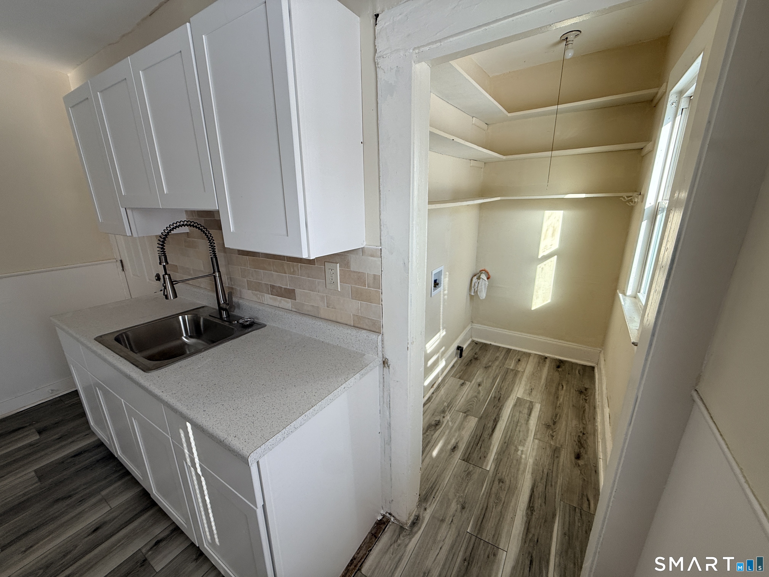 15-17 Beacon Street Unit: 1st Floor