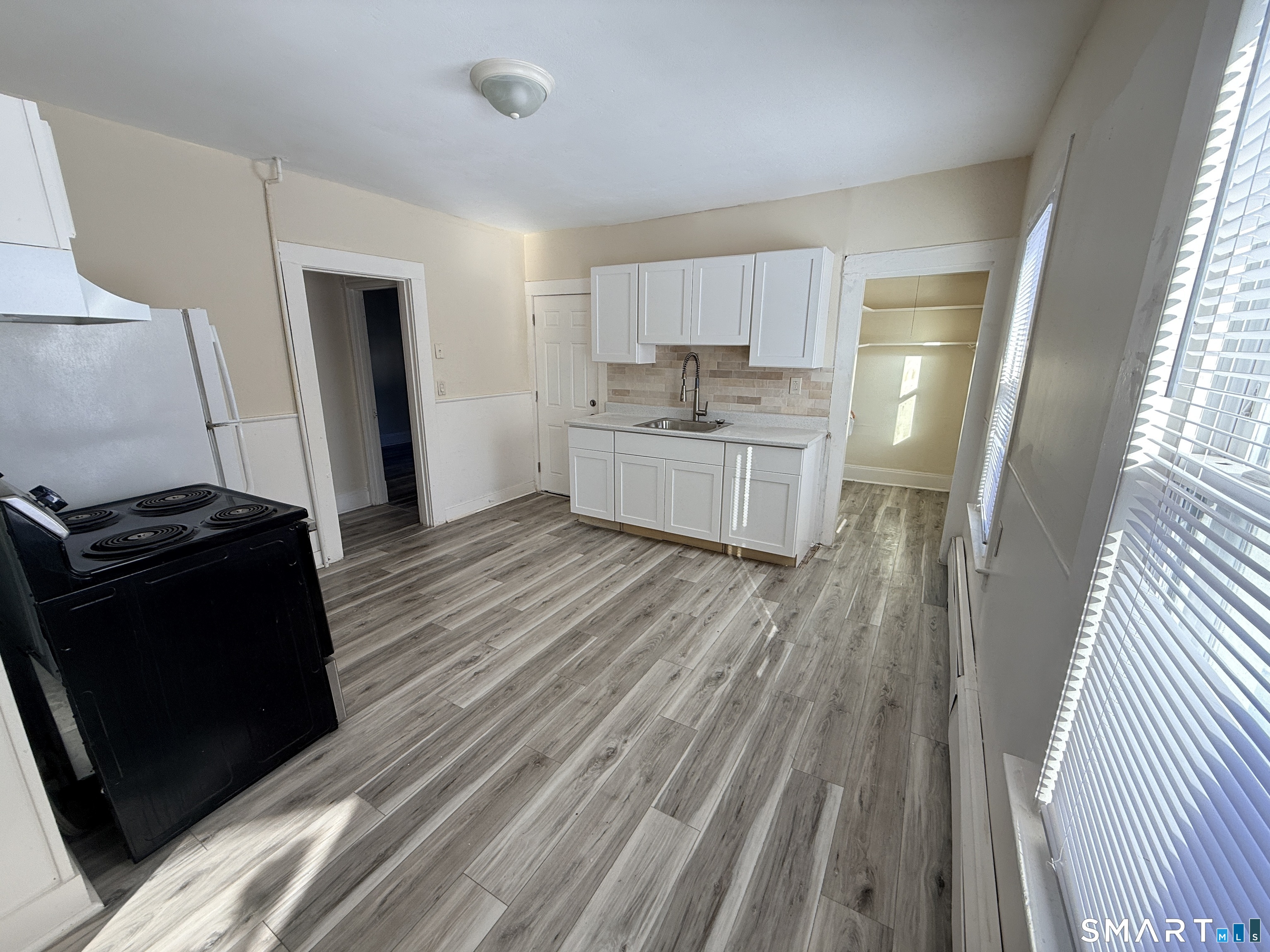 15-17 Beacon Street Unit: 1st Floor