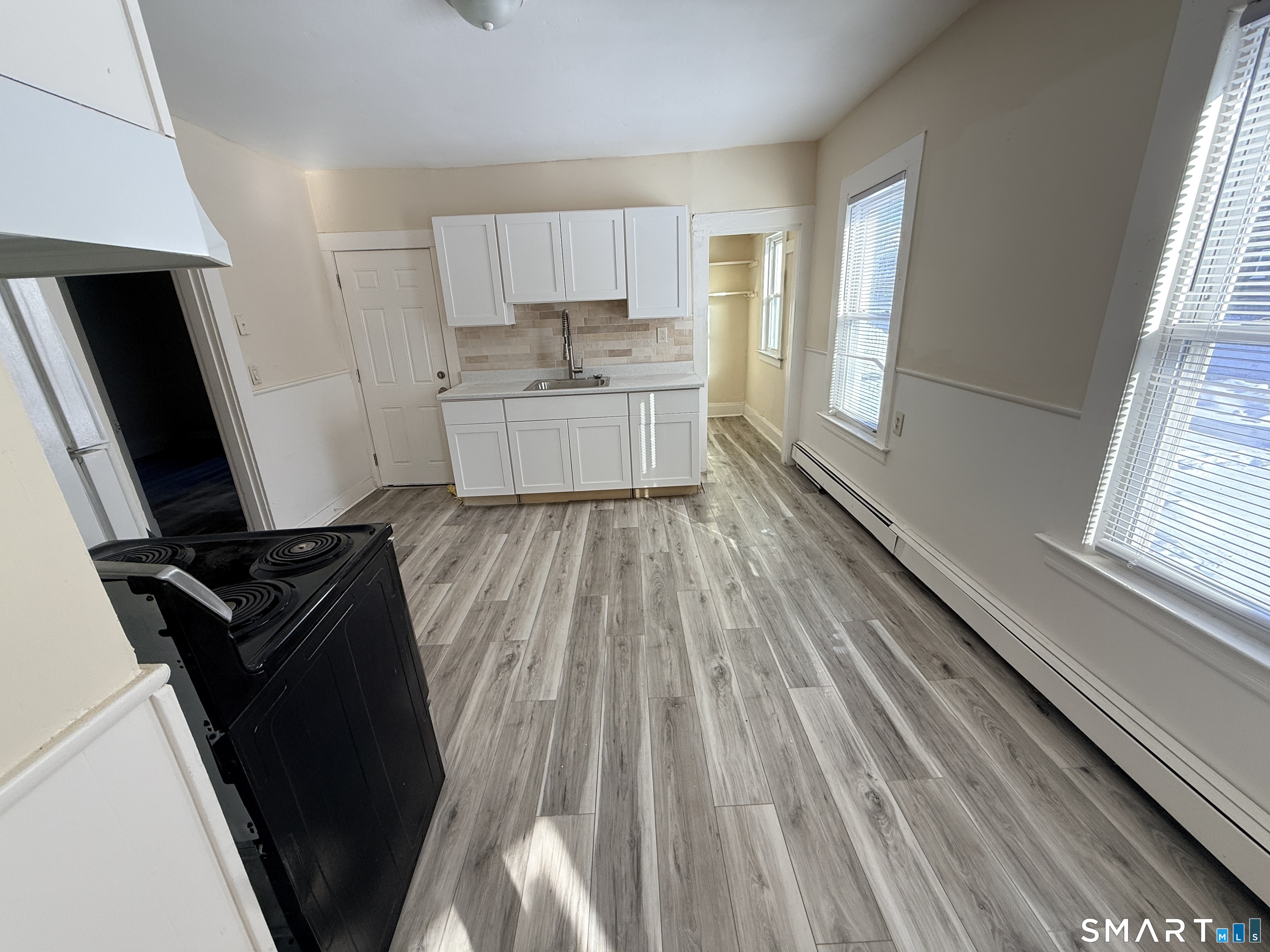 15-17 Beacon Street Unit: 1st Floor