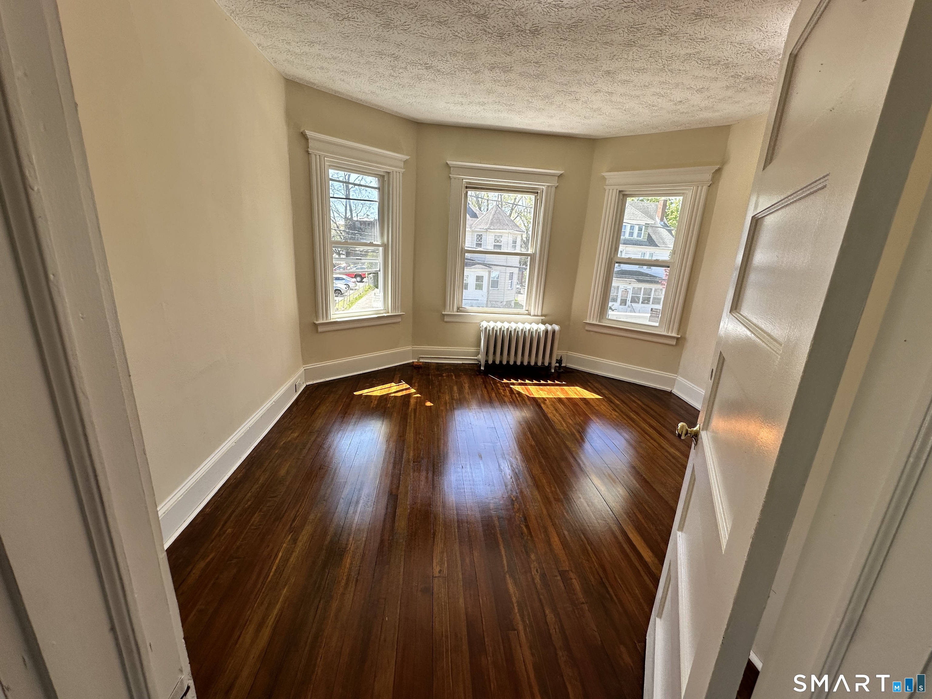 15-17 Beacon Street Unit: 2nd floor