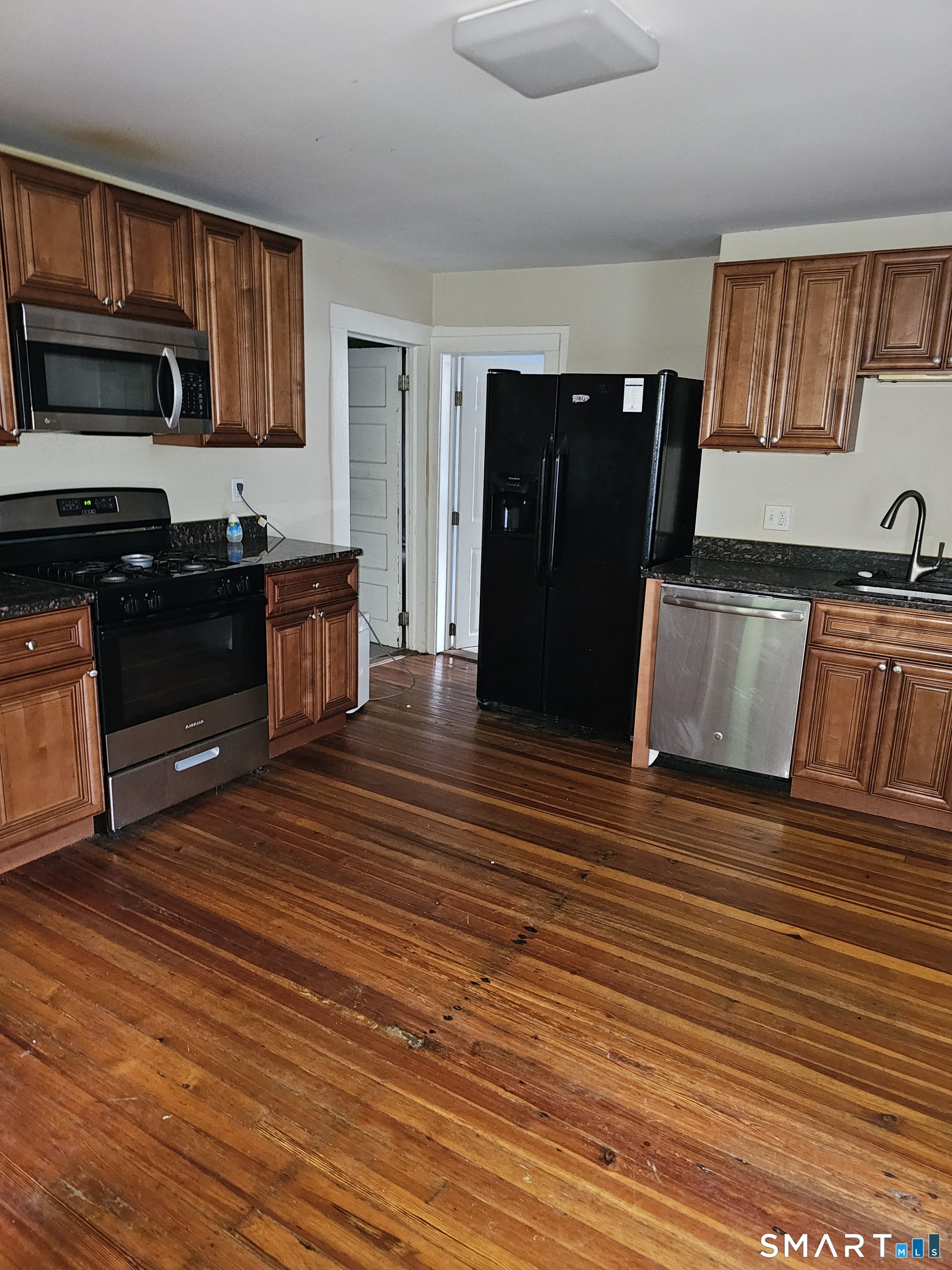 222 Clark Street Unit: 1st Floor