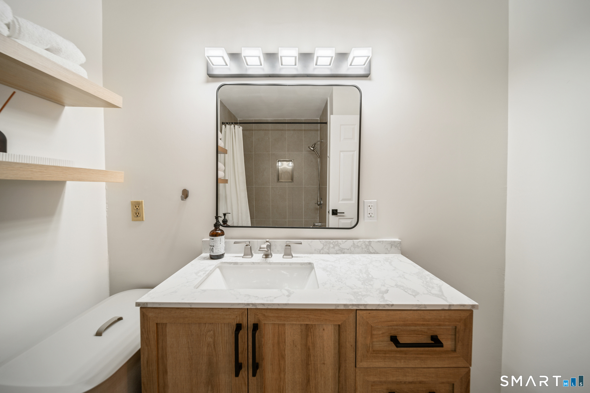 5 Danforth Lane Unit: 5