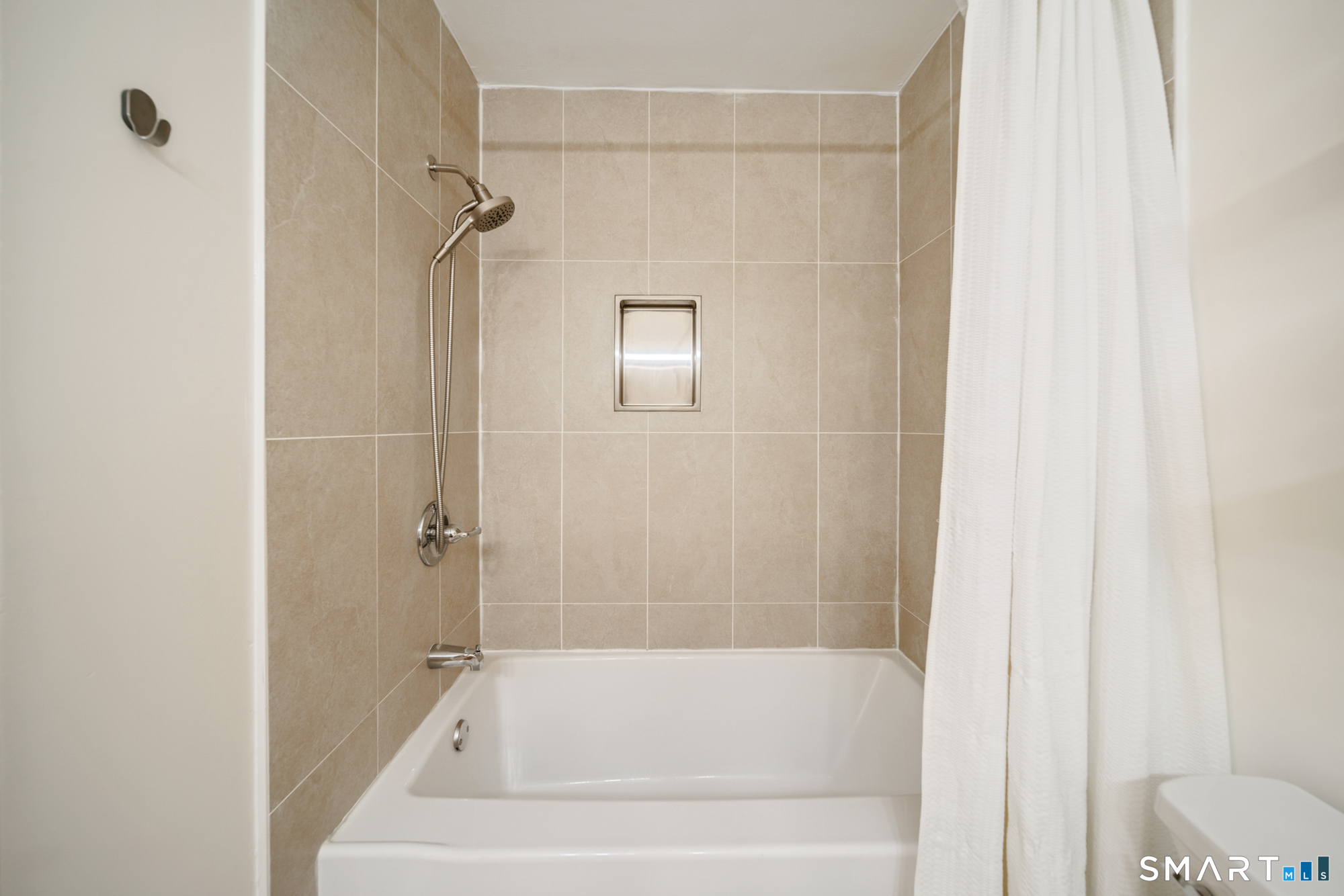 5 Danforth Lane Unit: 5