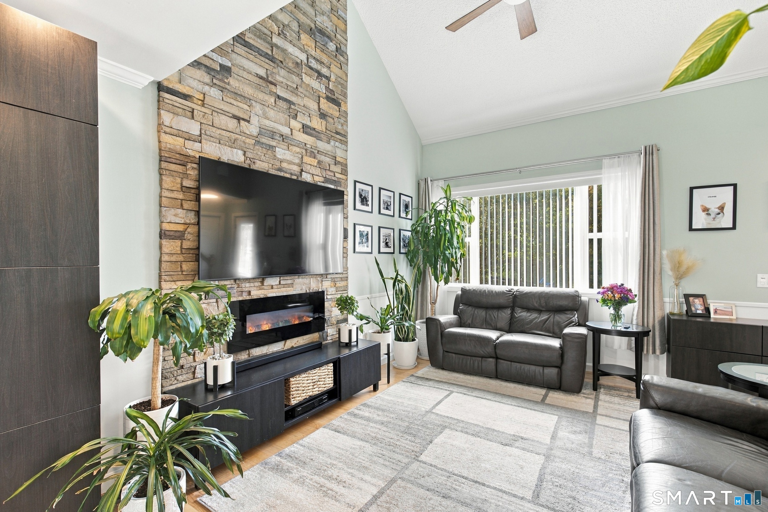 101 Deercrest Drive