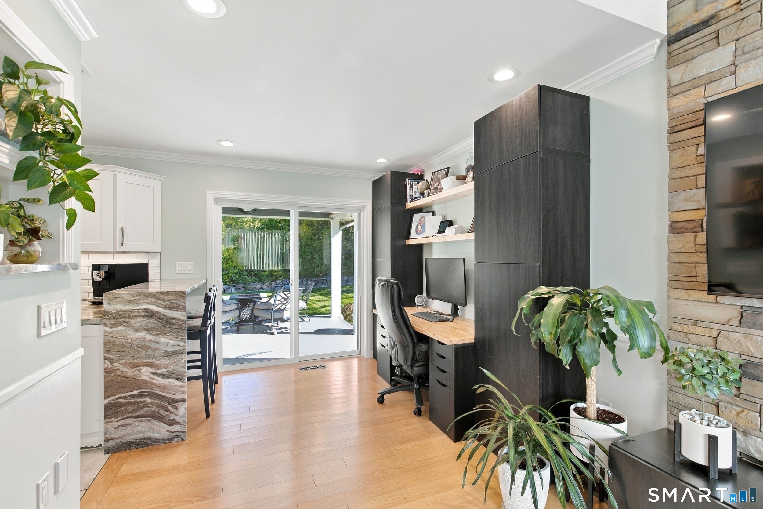101 Deercrest Drive