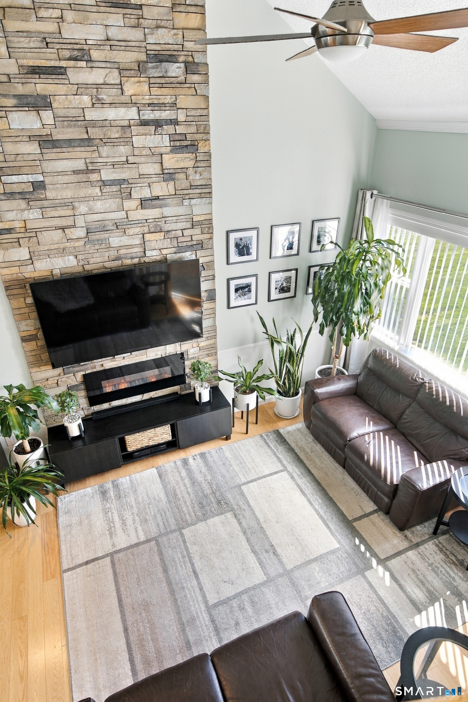 101 Deercrest Drive