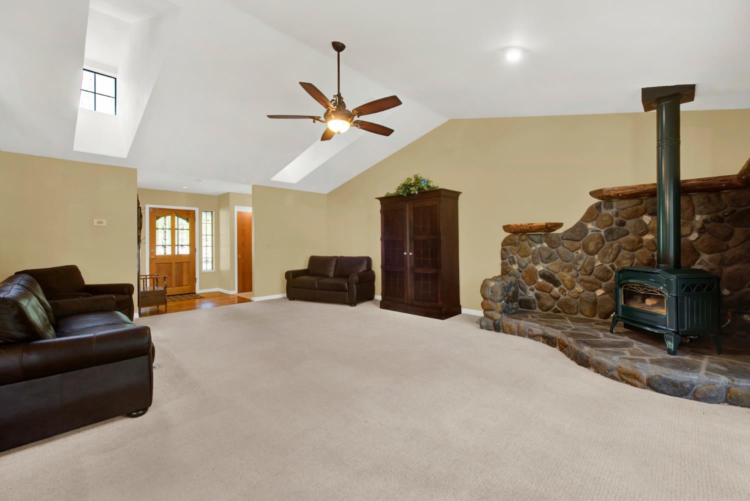 27128 Manzanita Court