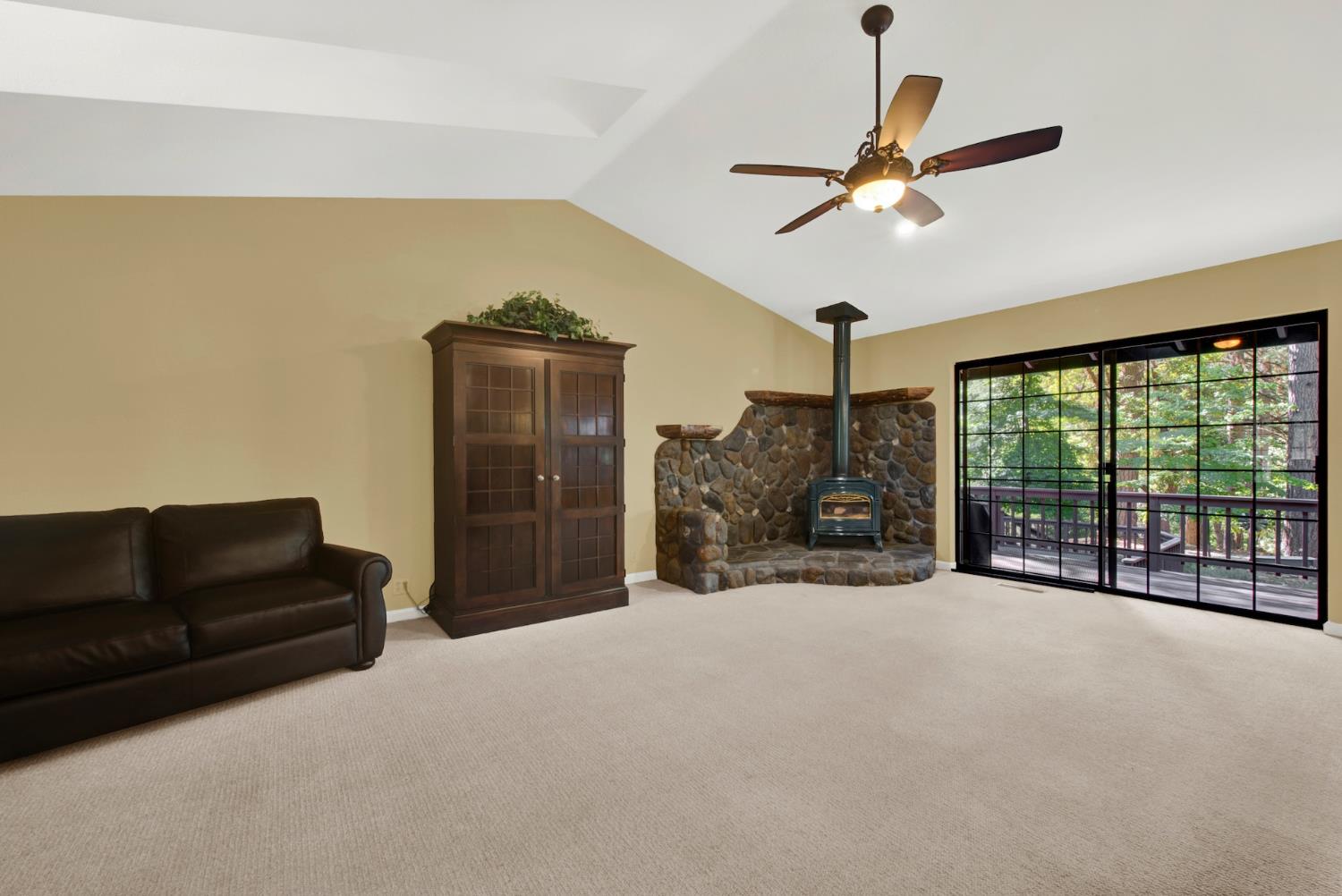 27128 Manzanita Court