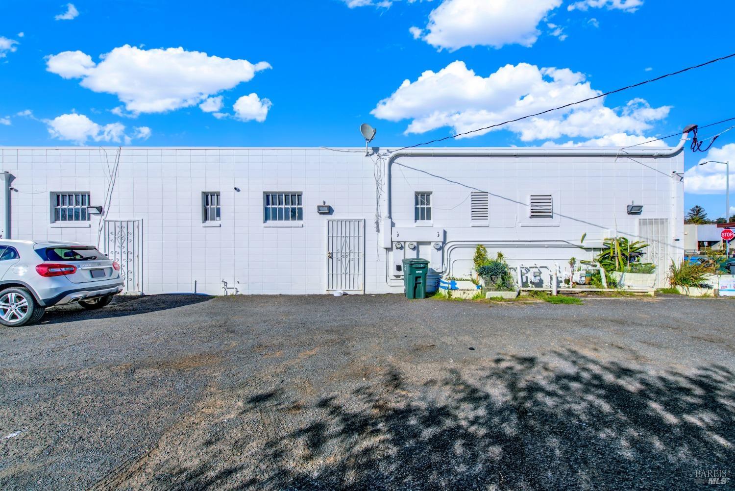 1727-1731 Springs Rd