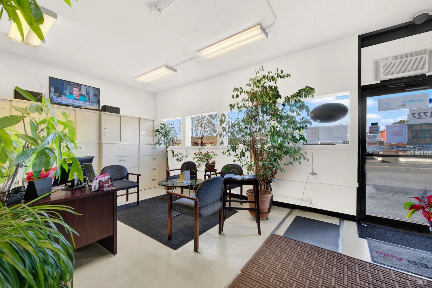 1727-1731 Springs Rd