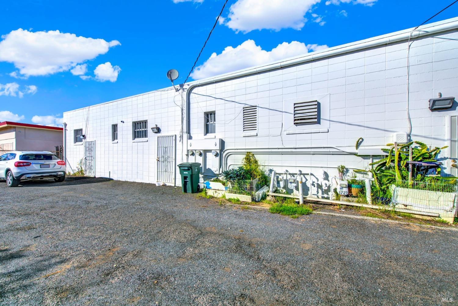 1727-1731 Springs Rd