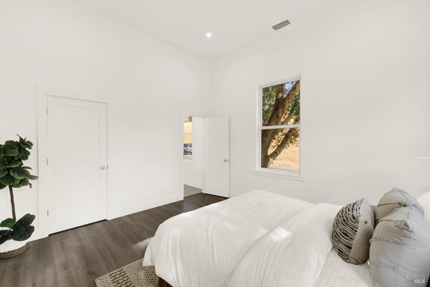 4605 Green Valley Rd