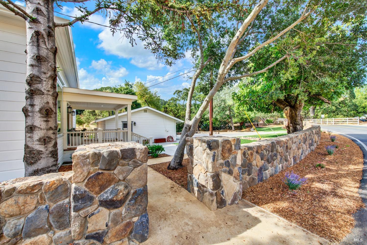 4605 Green Valley Rd