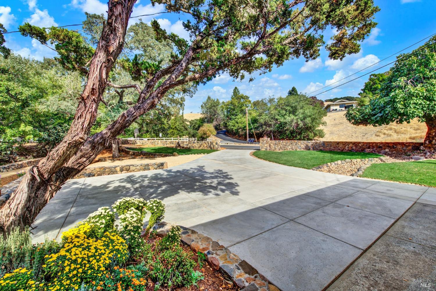 4605 Green Valley Rd