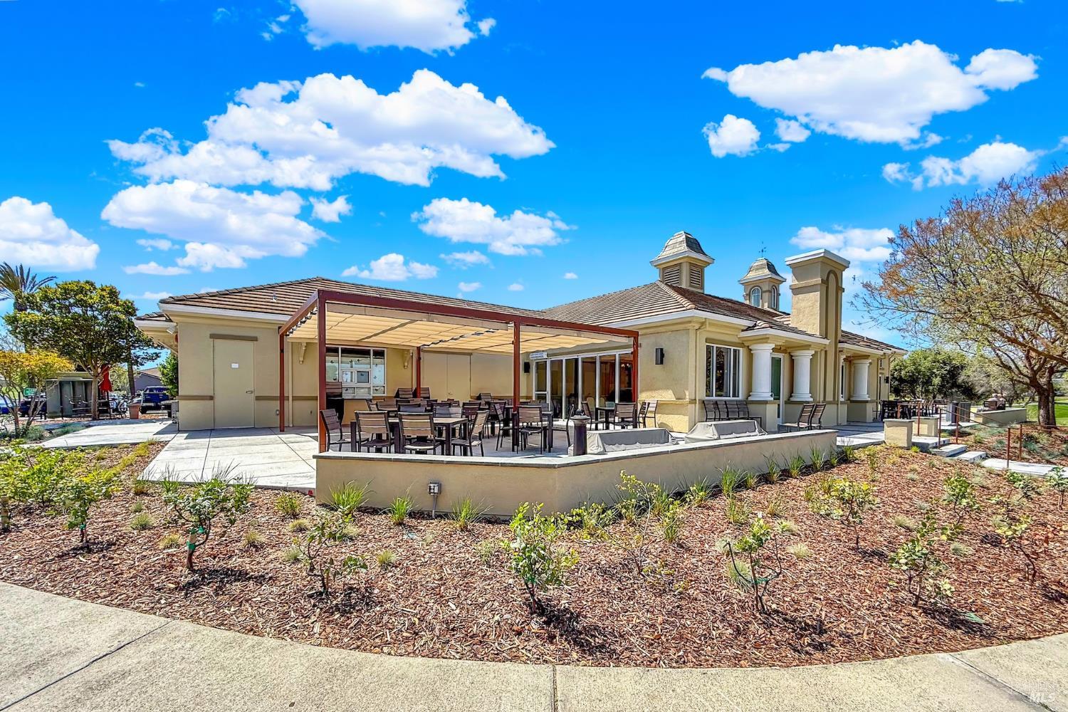 390 Edgewood Drive